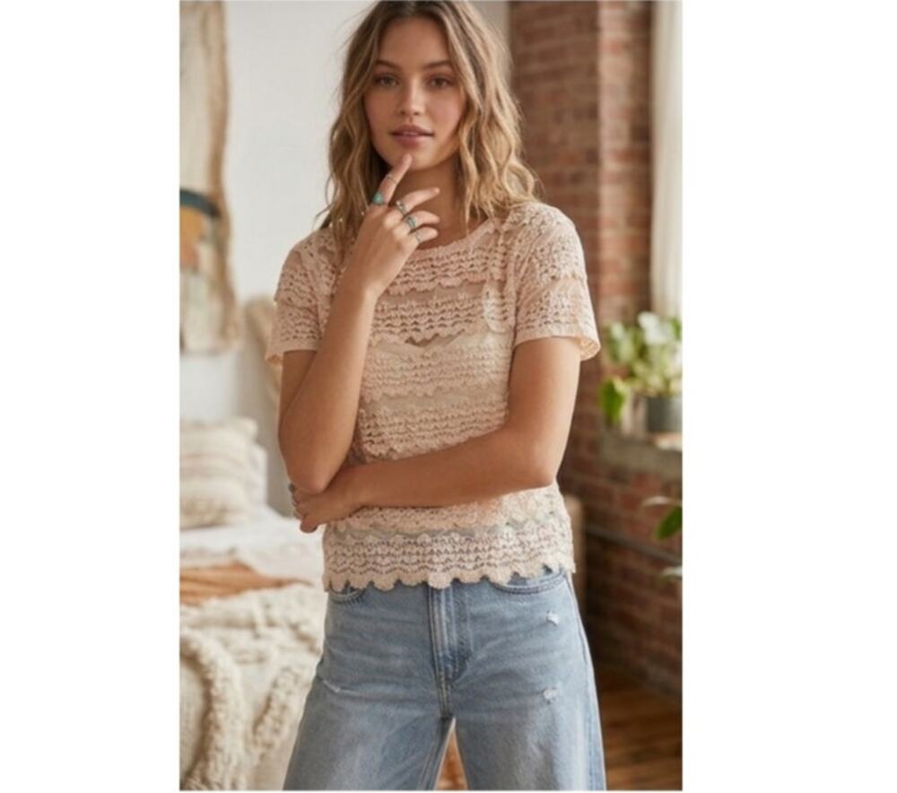NWT Free People FP One Tiered Lace Top Size L Cream Boho Layering Blouse